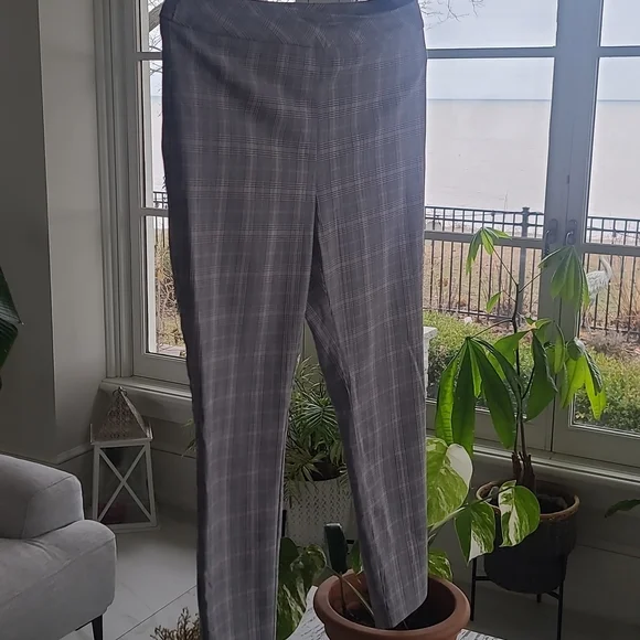 Pants - Picture 4 of 4